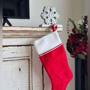 Set of 2 Weighted Silver Snowflake Stocking Holders